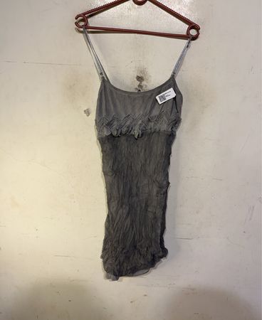 Graues Spaghetti-Träger-Kleid mit strukturiertem Oberteil
