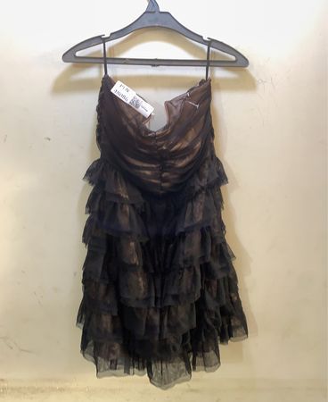 Faith Vintage Schwarzes Rüschenträgerloses Kleid