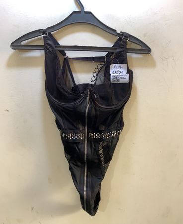 Schwarzer Bodysuit mit Strasssteinen und Reißverschluss