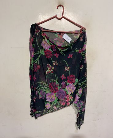 Zack! London Schwarzes Blumen-Material Langarmoberteil