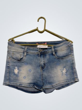 Mossimo Denim-Shorts mit Sternenverzierungen