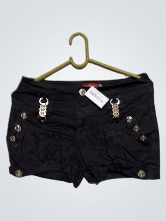 XINDA Schwarze verzierte Shorts