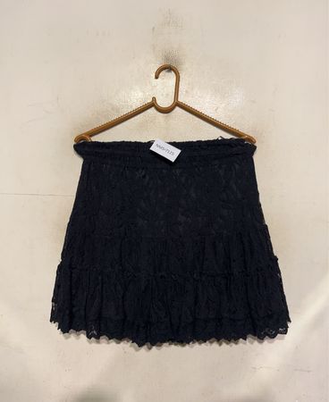 Choklate Black Lace gestuften Minirock