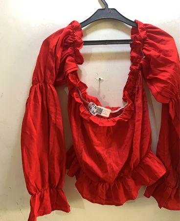 FaithVintage Rotes Off-the-Shoulder Puff Sleeve Top