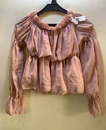 Faithvintage Pink Ruffle Off-the-Shoulder Bluse