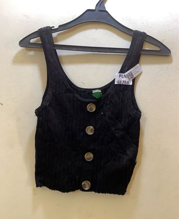 Schwarzes geripptes Tanktop mit Knöpfen