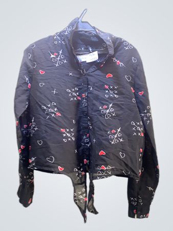 PLST Schwarzes Langarmshirt mit Herzen- und X-Muster