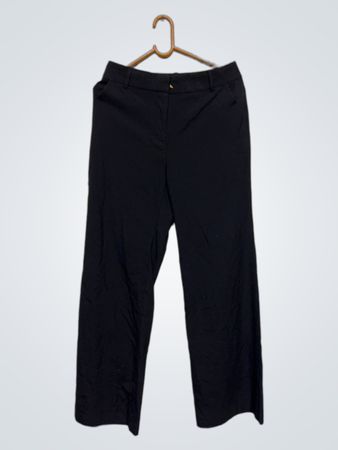 Schwarze Hose