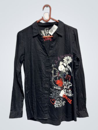 Desigual Schwarzes Button-Up Hemd mit grafischem Druck
