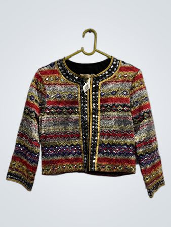 Verzierte Jacke mit geometrischem Muster