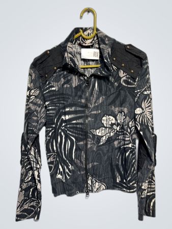 Jacke mit Blumenmuster
