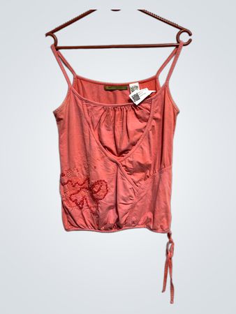 Korallenfarbenes Tanktop mit Verzierung