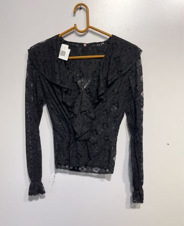 Schwarze Spitzenrüschbluse