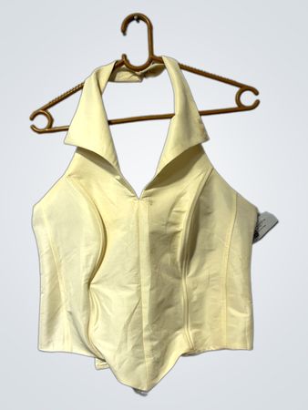 Gelbes Trägershirt mit Korsettrückenteil