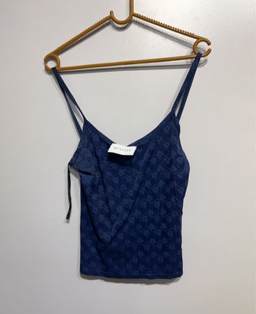 Blaue Camisole mit Blumenmuster