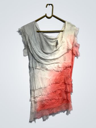 Gestuftes T-Shirt mit Ombre-Färbung