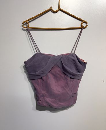 Lila gerafftes Crop-Top
