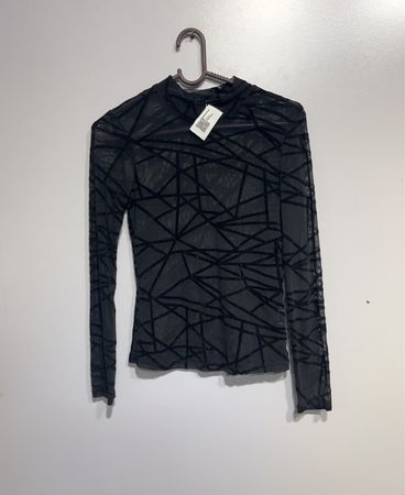 Schwarzes Mesh-Geometrisches Druck Langarmtop