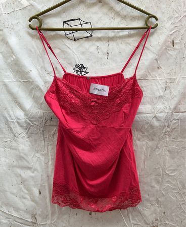 Rosa Spaghetti-Top mit Spitzenbesatz