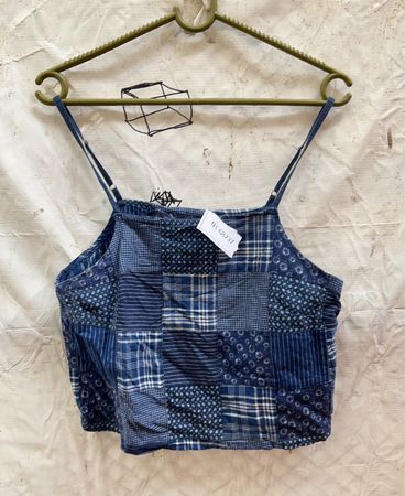 Blaues Patchwork-Crop-Top