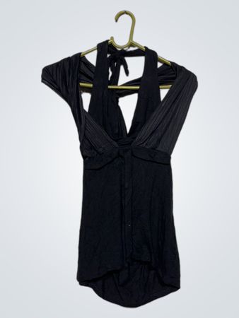Schwarzes Halter-Top