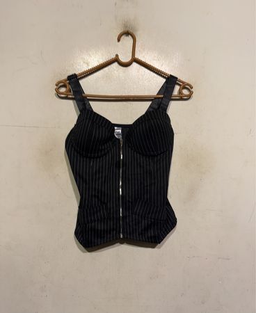 Schwarzes Nadelstreifen-Corsage-Top mit Reißverschluss