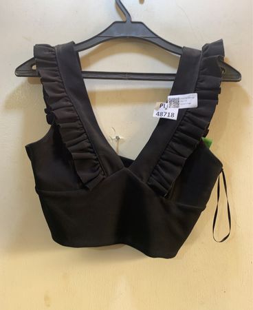 Schwarzes Rüschen-Crop-Top