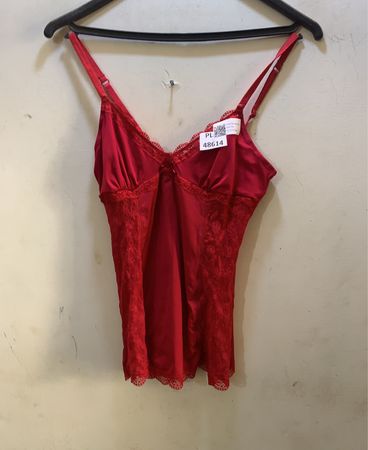 Rote Spitzeneinsatz Cami