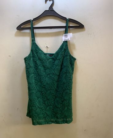 Grünes Spitzen-Cami-Top