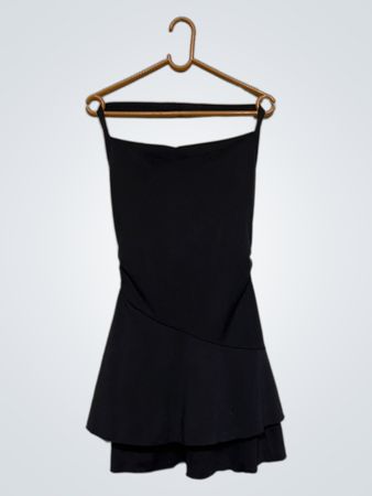 Schwarzes Neckholderkleid