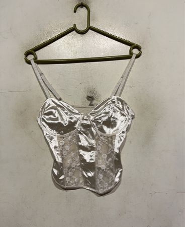 Satin-Corsettoberteil mit Spitzen-Einsätzen