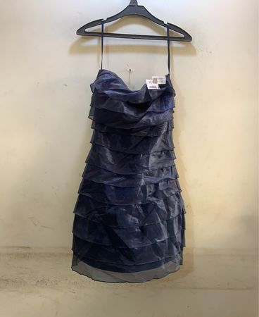 FaithVintage Rüschenträgerloses Kleid