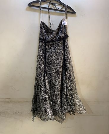 FaithVintage Schwarz Floral Print Midi Kleid
