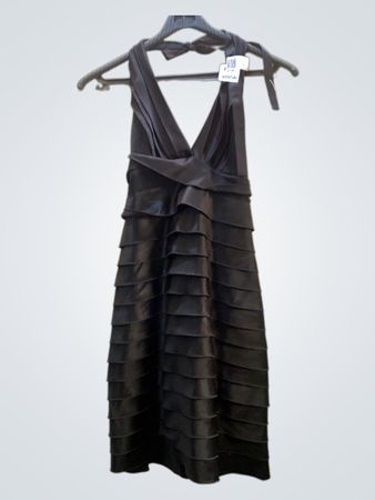 FaithVintage Schwarzes Geschichtetes Halterkleid