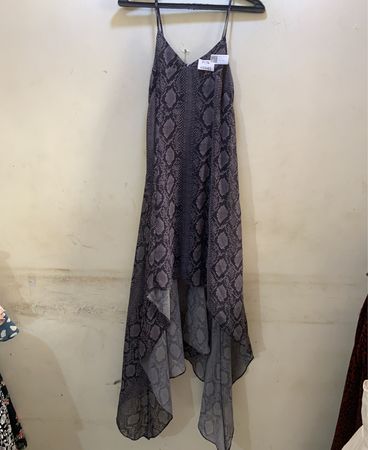 Faith Vintage Schlangenhaut-Print asymmetrischer Saum Midi-Kleid