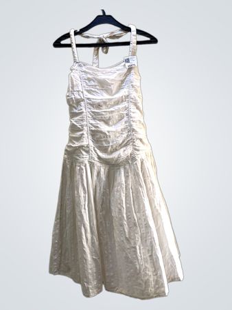Weißes gerafftes Midi-Kleid