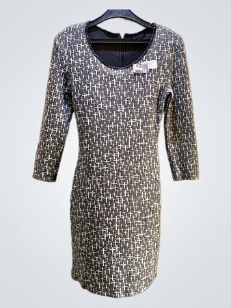 Kleid mit geometrischem Muster