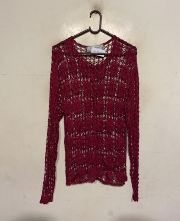 Vous Etes Burgundy Crochet Strickpullover mit langen Ärmeln