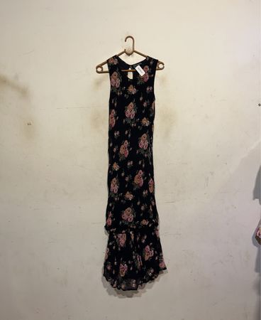 Nostalgia Floral Print Maxi Dress
