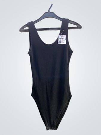 Schwarzer gerippter Body