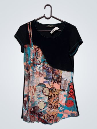 Bali Schwarzes T-Shirt mit abstraktem Druck