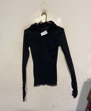 Schwarzes Mesh-Turtleneck-Oberteil