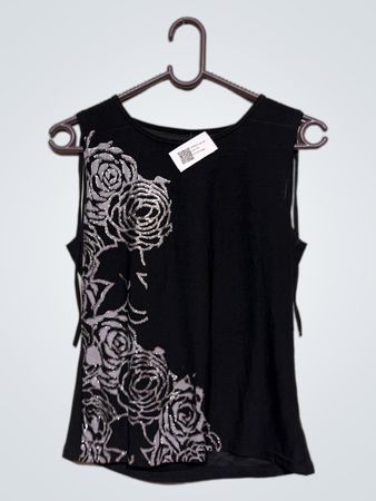 Schwarzes ärmelloses Oberteil mit Rosendesign