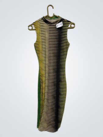Ärmelloses Kleid mit horizontalem Streifenmuster