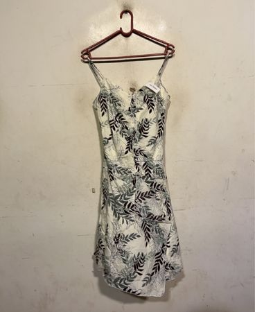 Offwhite Blattdruckkleid