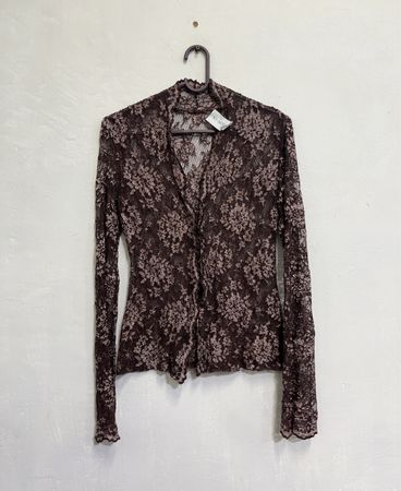Braunes Spitzenblumen Langarm-Button-Up-Oberteil