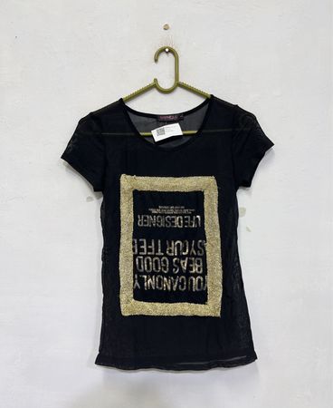 AMAGE Schwarzes Transparentes T-Shirt mit "LIFE DESIGNER" Grafik