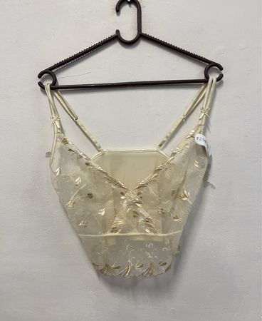 Durchsichtige Spitzen-Camisole mit goldener Stickerei