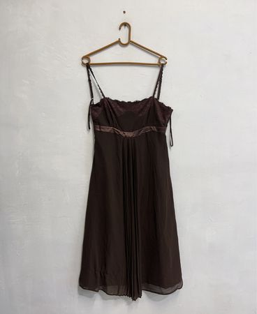 Zero brauner Spitzenbesatz Unterkleid