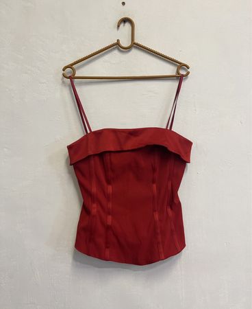 Rotes Korsett-Top